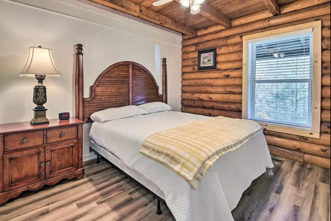 Villa Smokey Mountain Hideaway à Gatlinburg Extérieur photo